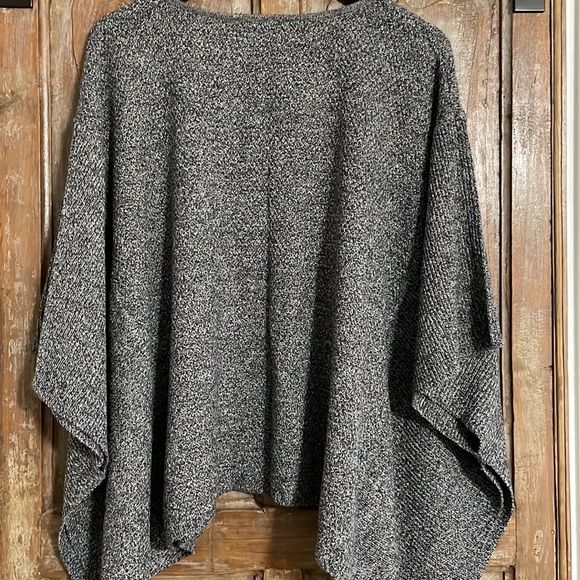 LOFT Poncho Style Black/Navy/Cream Sweater Size M/L - Picture 2 of 10